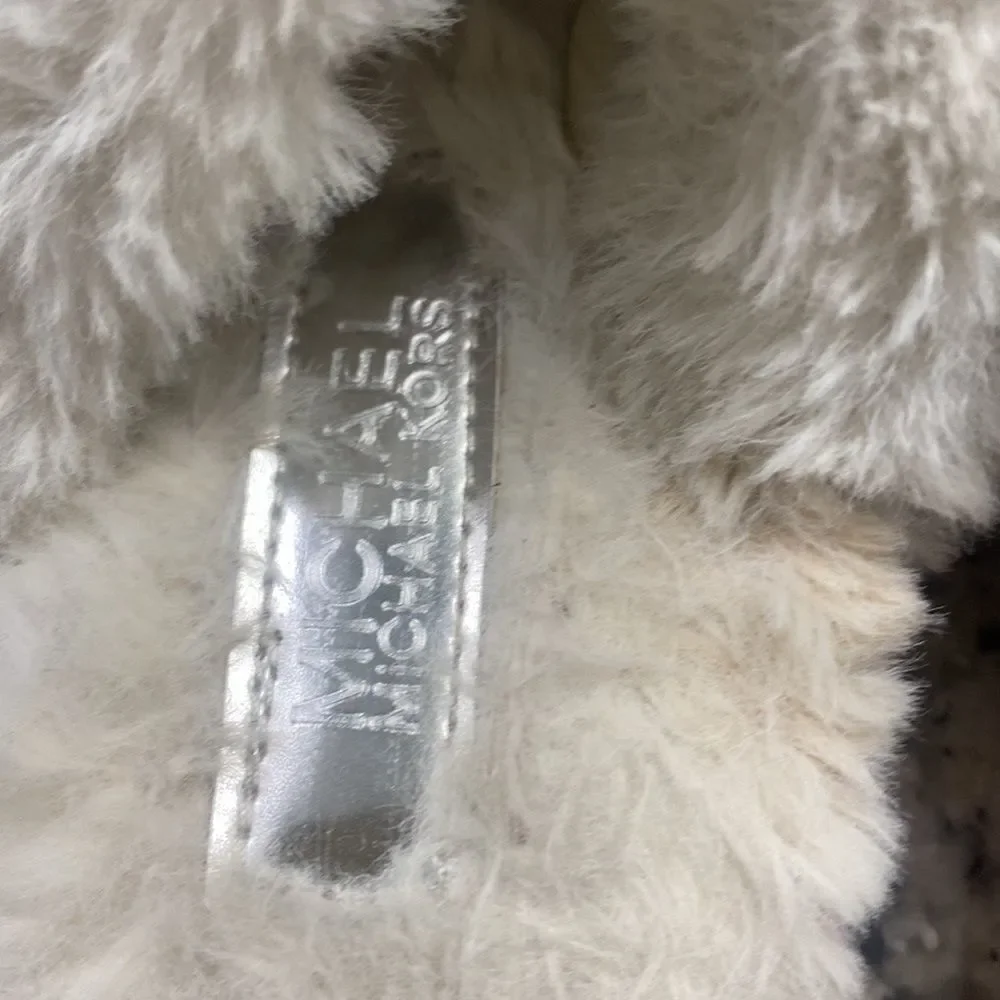 Michael Kors Girls Grace Bow Slippers